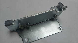 Schienenhalterung links mont.