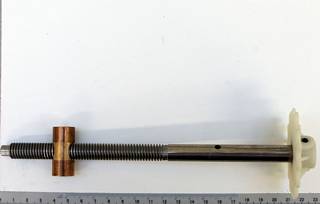 Trapezspindel mit Kettenrad und Trapezmutter